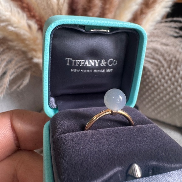 Tiffany & Co Retired and HTF Moonstone 18k RH Ring - Picture 10 of 17